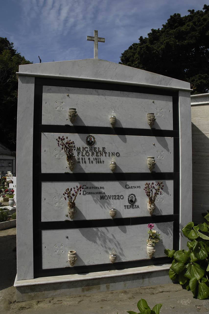 MOVIZZO's tomb - Procida - May 2009